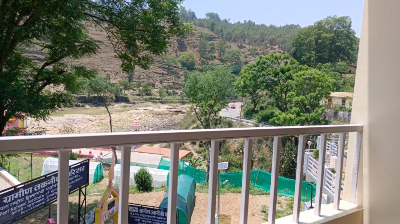 Shivalik River Retreat Almora Esterno foto